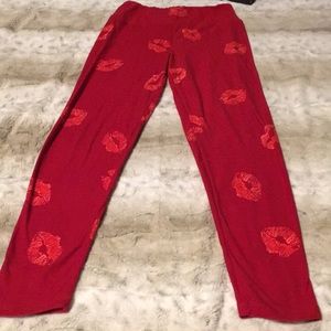 LuLaRoe Valentines Day One Size Leggings